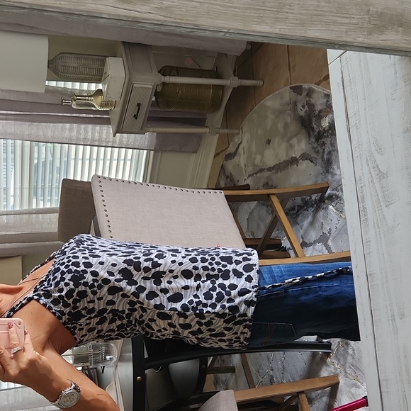 American Rag $5 - Picture 2 of 9